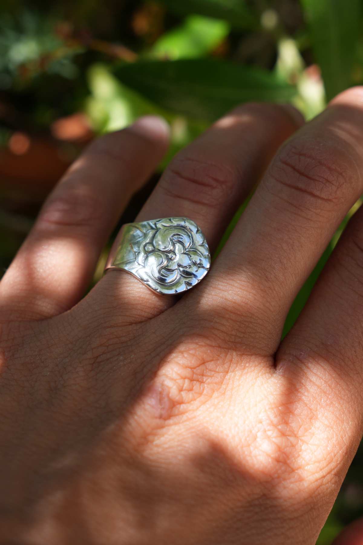Bague Arabesque - bijou artisanal en argenterie recyclée, fait main à Marseille par XV3foisrien