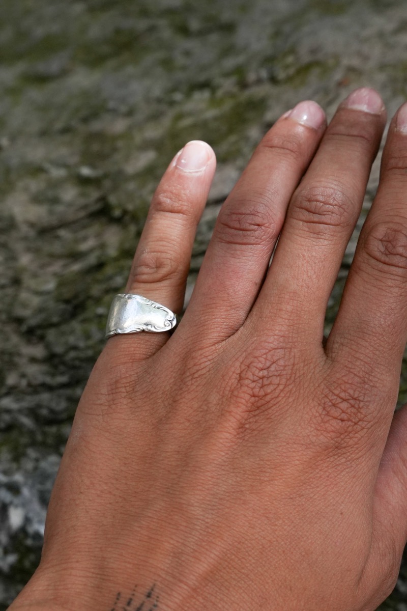 Bague Argenterie Douce Volute - bijou artisanal en argenterie recyclée, fait main à Marseille par XV3foisrien