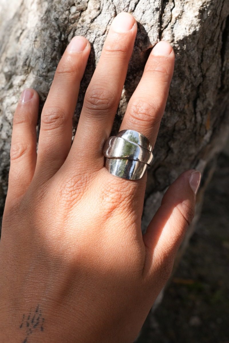 Bague Boule Cœur - bijou artisanal en argenterie recyclée, fait main à Marseille par XV3foisrien