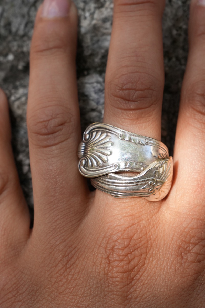 Bague Cossue - bijou artisanal en argenterie recyclée, fait main à Marseille par XV3foisrien