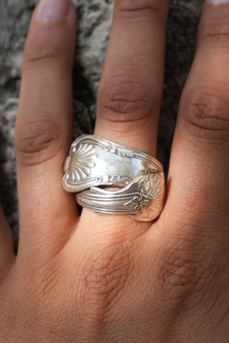 Bague Cossue - bijou artisanal en argenterie recyclée, fait main à Marseille par XV3foisrien