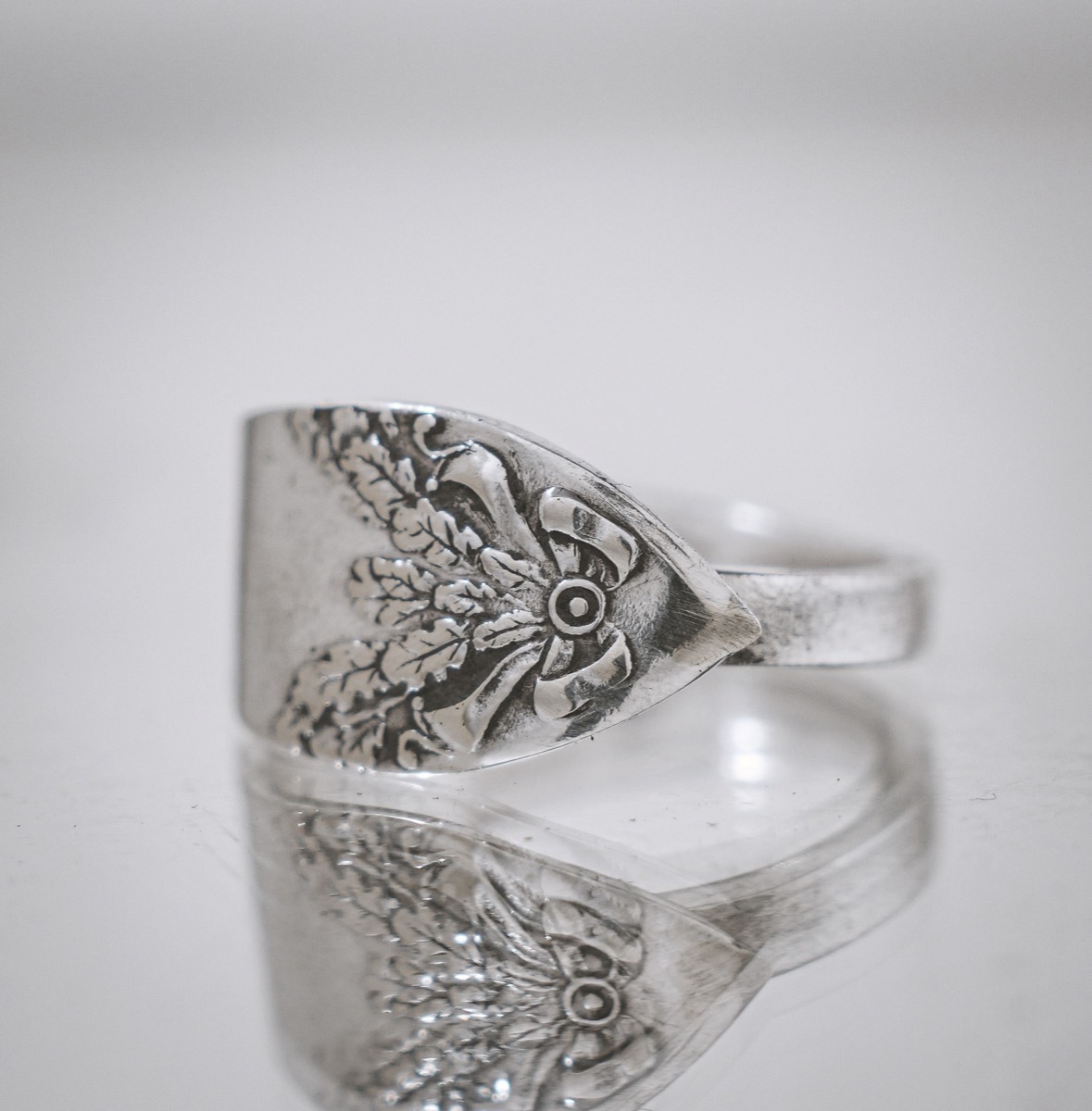 Bague Feuille de Chêne Recyclée vue 4