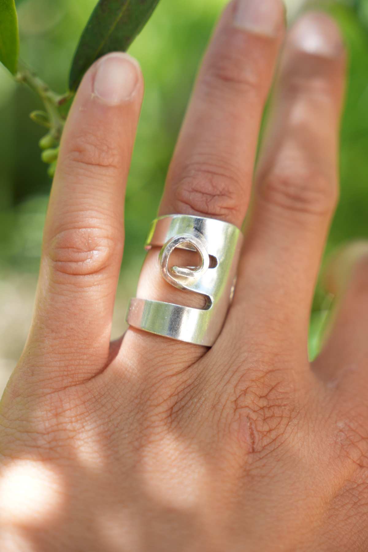 Bague Fourchette - bijou artisanal en argenterie recyclée, fait main à Marseille par XV3foisrien
