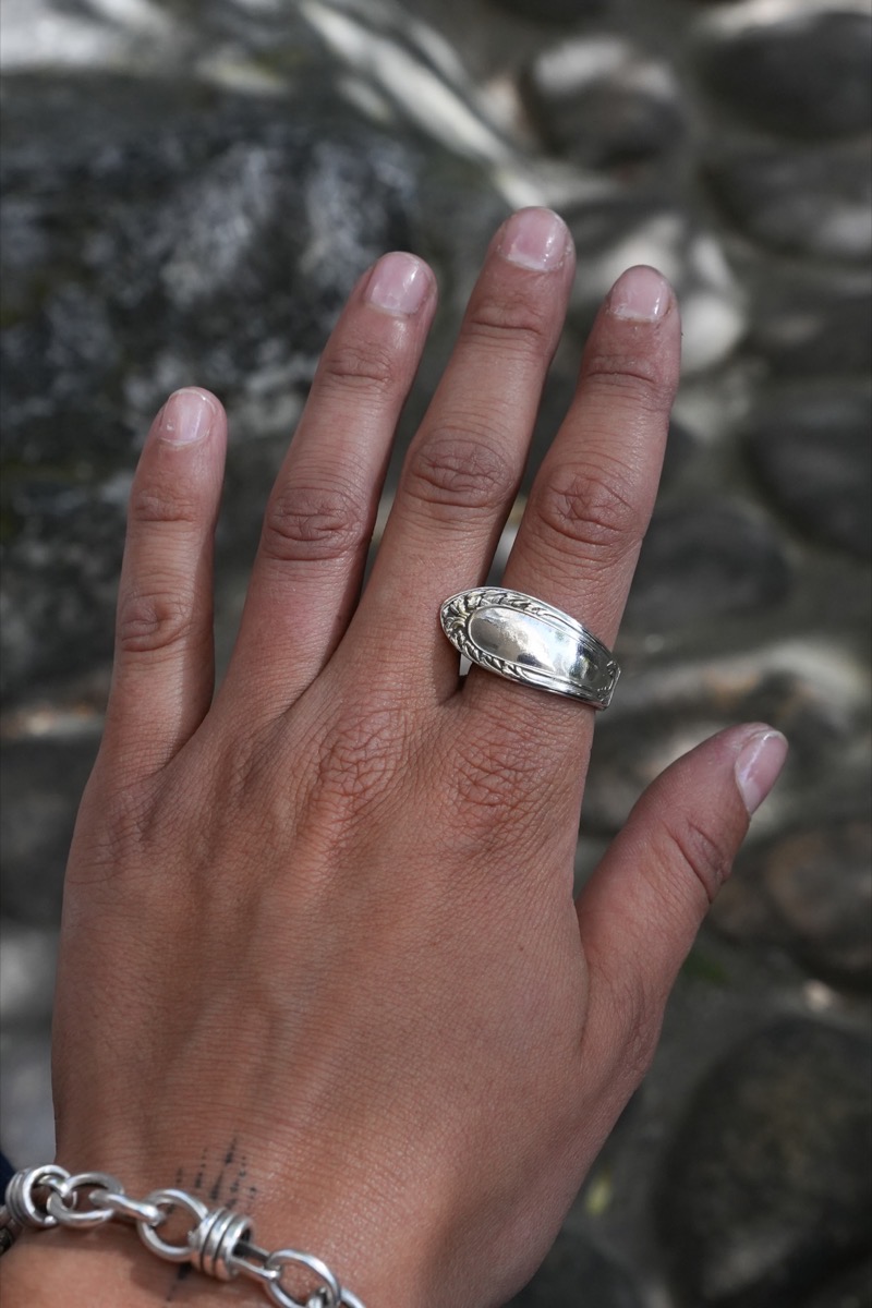 Bague Joli Entourage - bijou artisanal en argenterie recyclée, fait main à Marseille par XV3foisrien