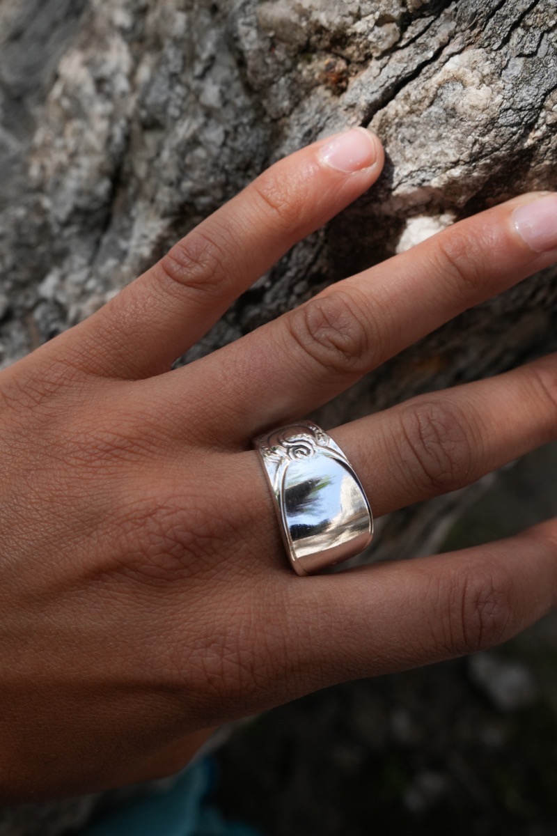 Bague Miroir de Rose - bijou artisanal en argenterie recyclée, fait main à Marseille par XV3foisrien
