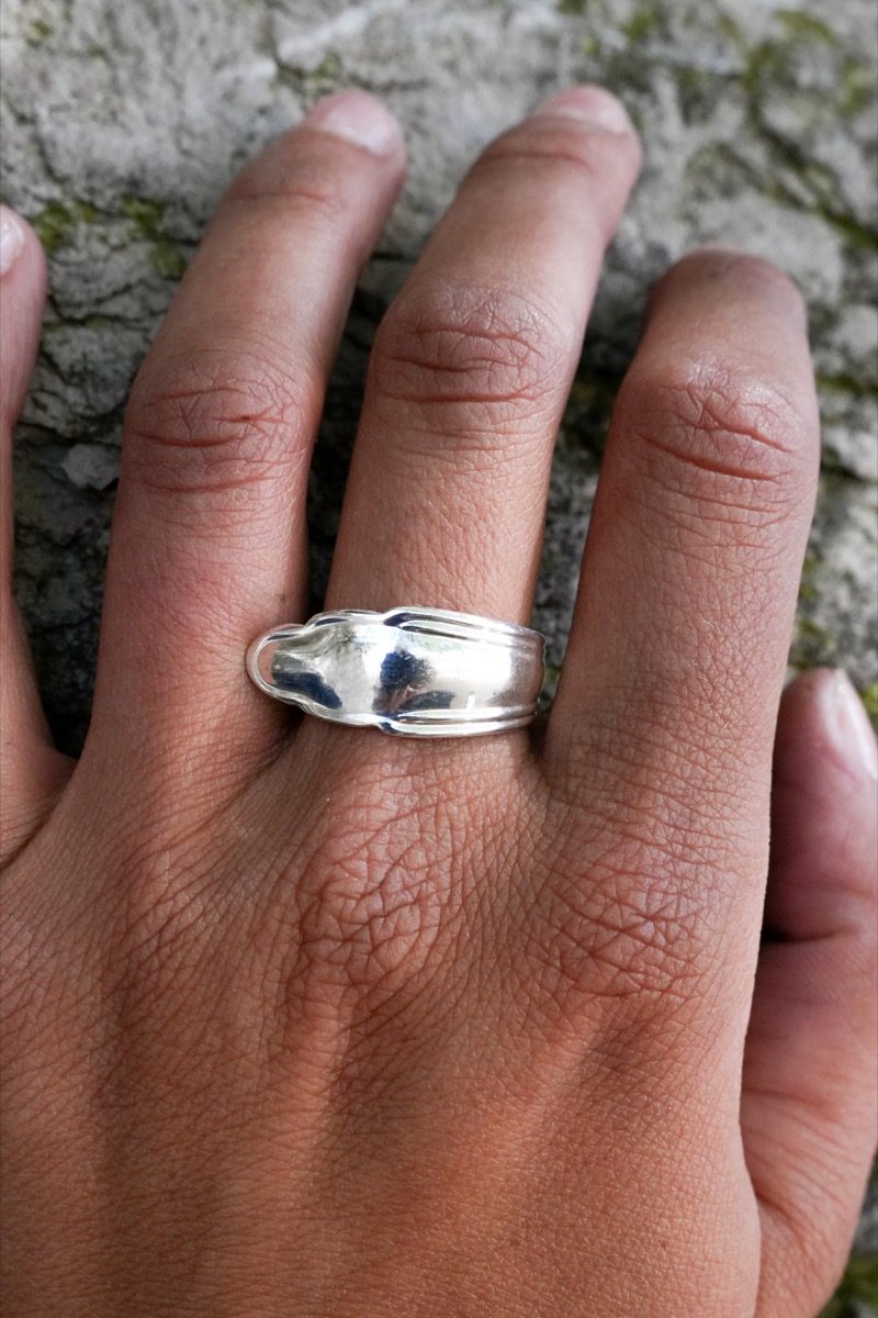 Bague Ora - bijou artisanal en argenterie recyclée, fait main à Marseille par XV3foisrien