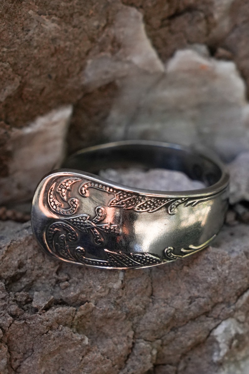 Bague Ornementale Ciselée vue 11