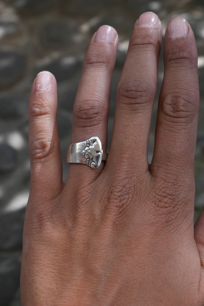 Bague Temple - bijou artisanal en argenterie recyclée, fait main à Marseille par XV3foisrien