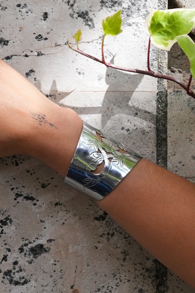 Bracelet Pelle à Tarte Ornement - bijou artisanal en argenterie recyclée, fait main à Marseille par XV3foisrien