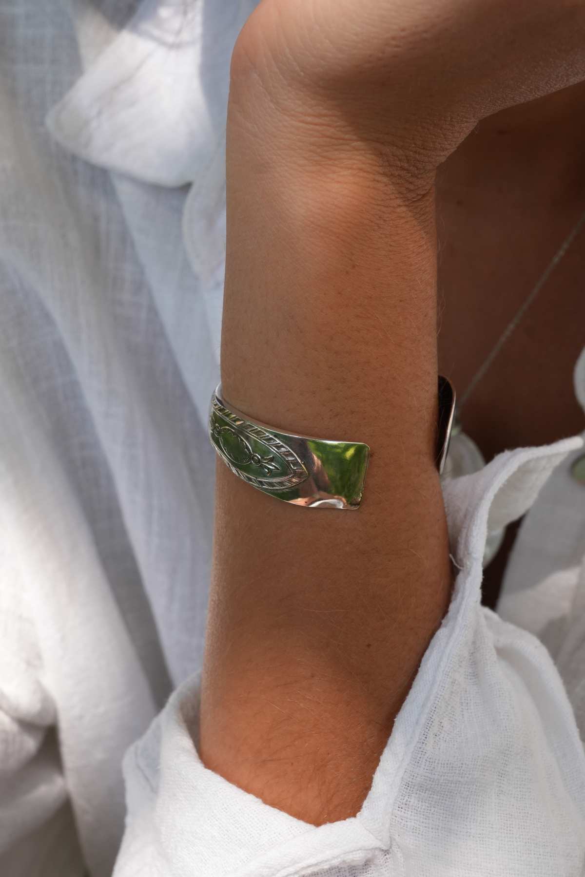 Bracelet Pince à Sucre - bijou artisanal en argenterie recyclée, fait main à Marseille par XV3foisrien