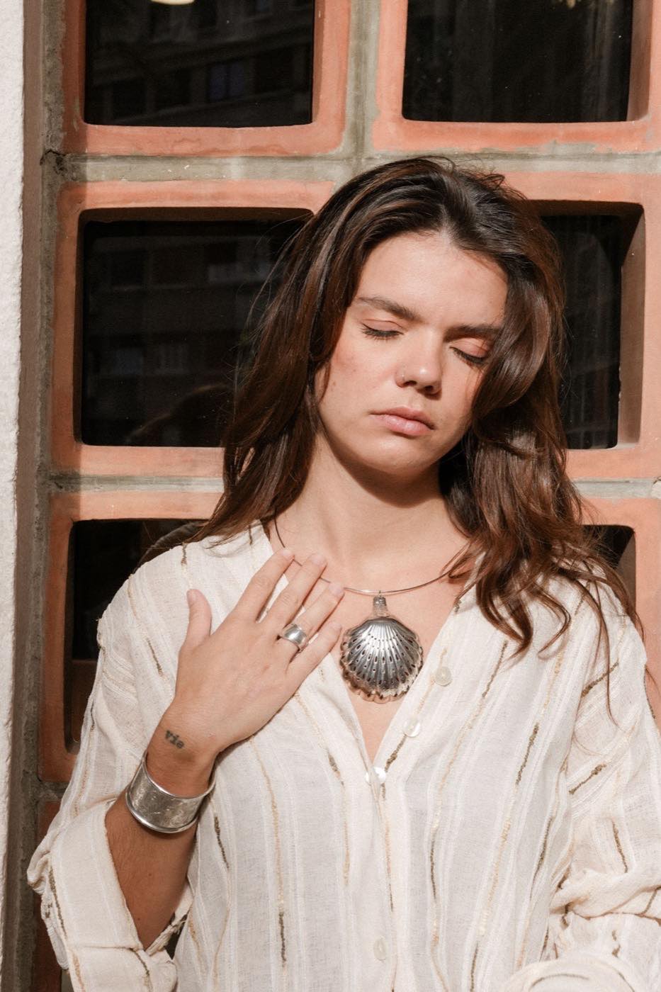 Pendentif Écumoir - bijou artisanal en argenterie recyclée, fait main à Marseille par XV3foisrien
