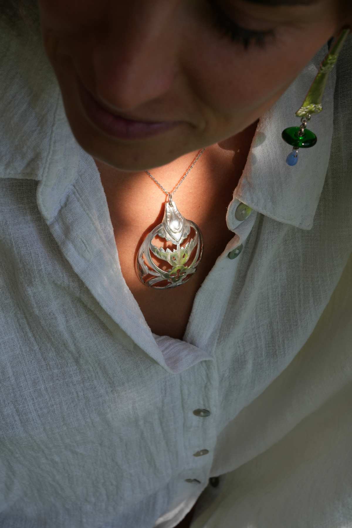 Pendentif Élégance Ajourée vue 3